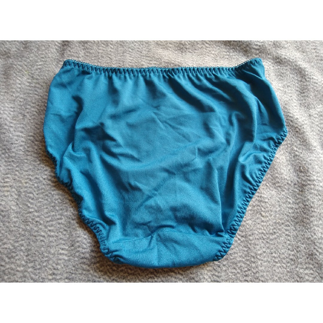 ショーツ 2種類 各2枚 Mサイズの通販 by しんえもん's shop｜ラクマ