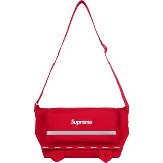 Supreme（メッセンジャーバッグ）のフリマアイテム一覧