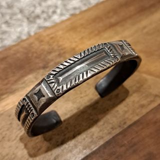 TOM HAWK 2ラインシルバーバングル ナバホ族 TOM HAWK 2ライン