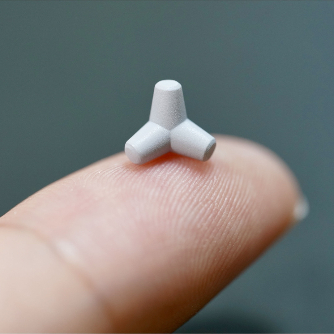 テトラポッド ミニチュア 幅約8mm 5個セット ライトグレー 消波