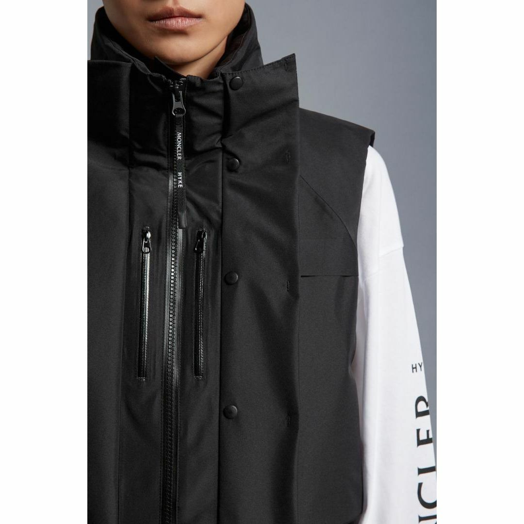 MONCLER - 00 MONCLER x HYKE ダウンベスト VANILIS ハイクの通販 by