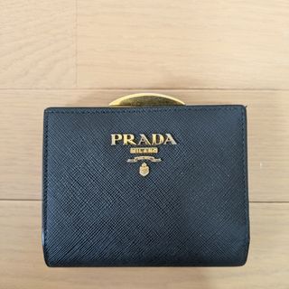 PRADA（折り財布 ・ ゴールド/金色系）のフリマアイテム一覧