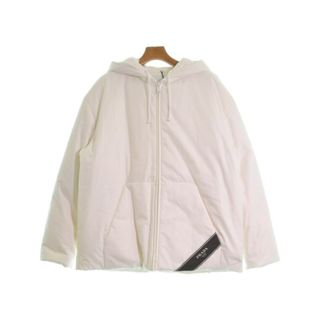 PRADA（ダウンジャケット ・ ホワイト/白色系）のフリマアイテム一覧