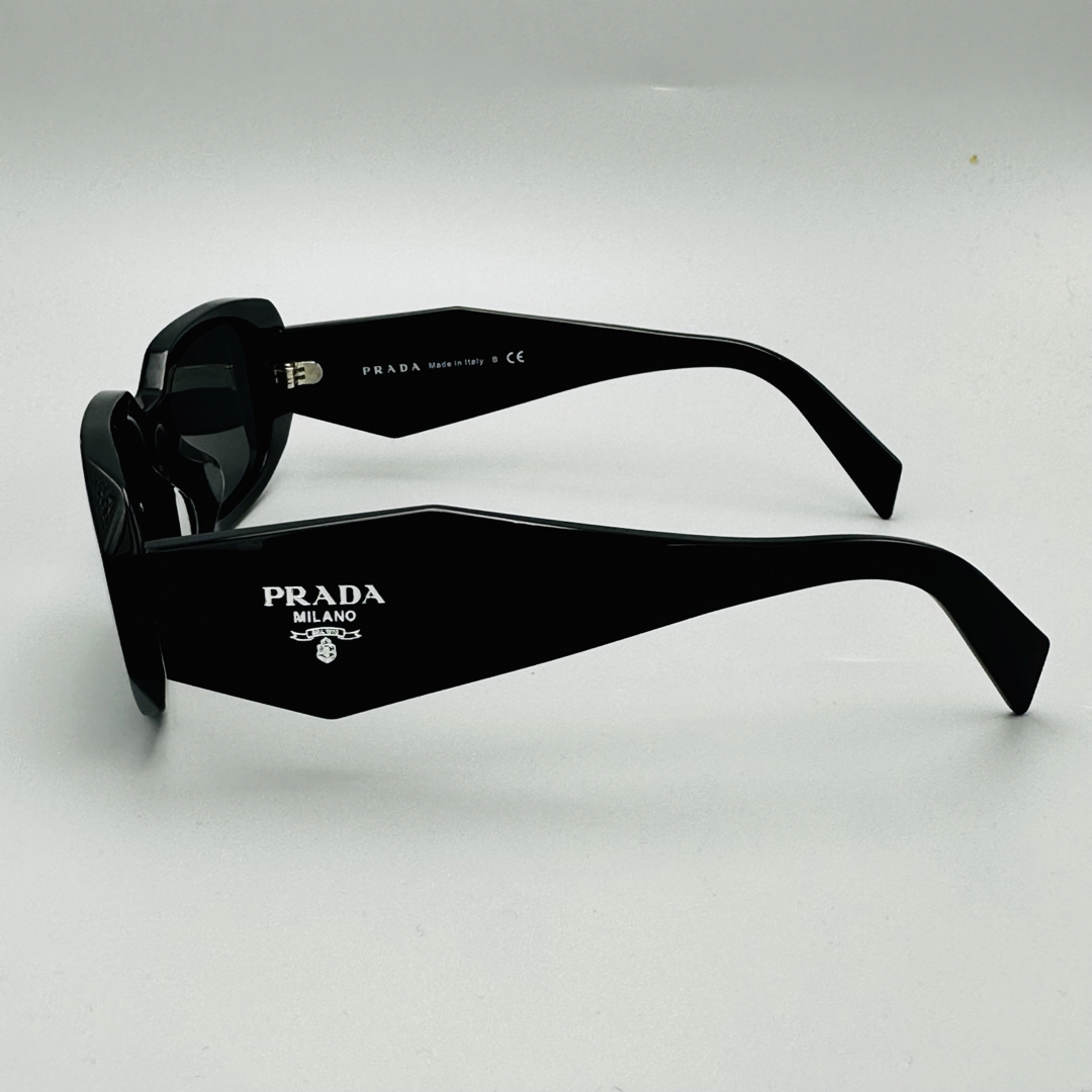 PRADA - PRADA プラダ SPR17W-F シンボル サングラス ELLY着用の通販