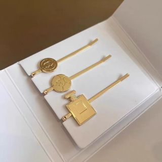CHANEL（ヘアピン ・ ゴールド/金色系）のフリマアイテム一覧