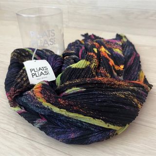 PLEATS PLEASE ISSEY MIYAKE（バンダナ/スカーフ）のフリマアイテム一覧