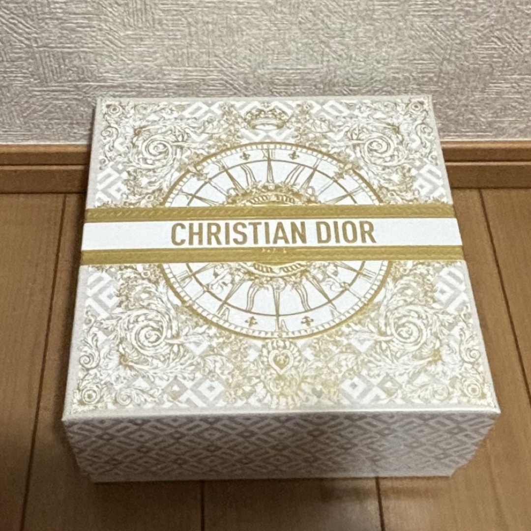 Christian Dior - DIOR 2024 ホリデー 限定 ギフト ボックスの通販 by
