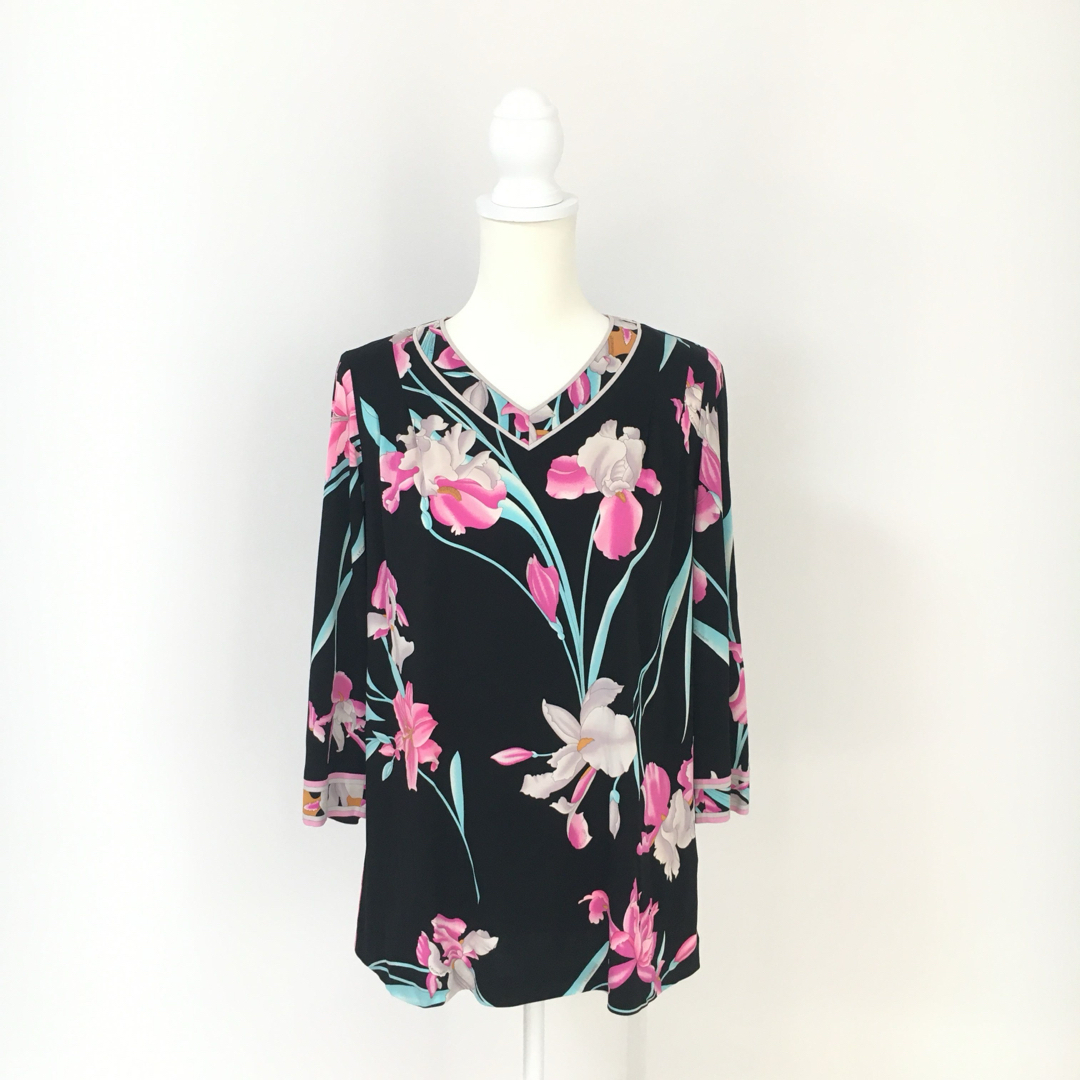 近年美品 レオナール 大きいサイズ44 チュニック カンカン 花柄 近年