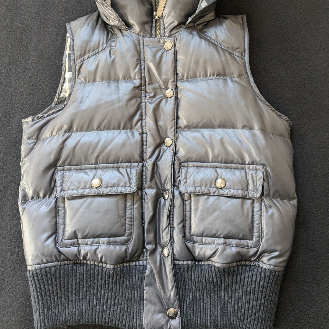 BURBERRY BLUE LABEL - バーバリーブルーレーベル ダウンベスト 黒色