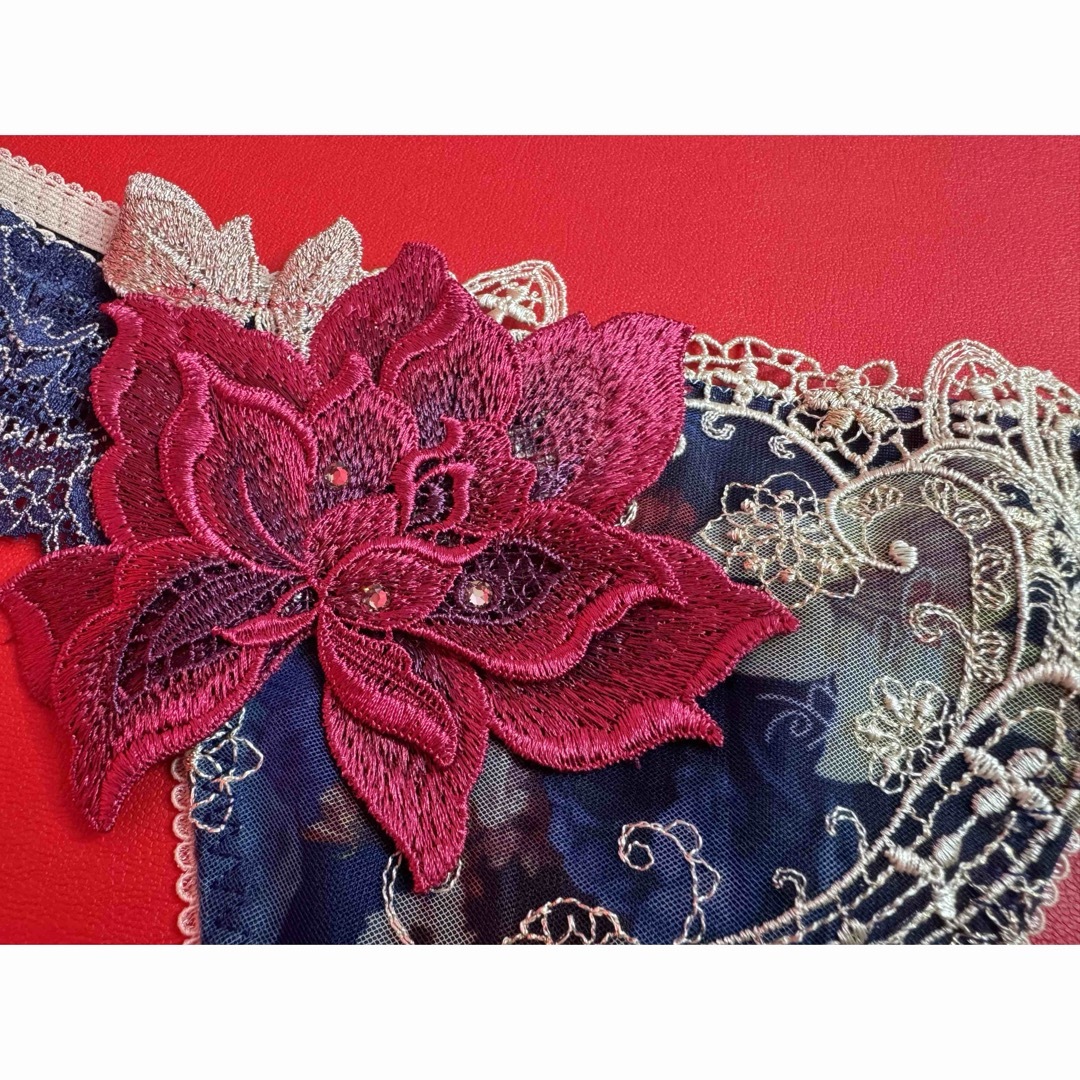 Wacoal - サルート 90グループ オペラ座の怪人 D70&ソングM KO ロゴ