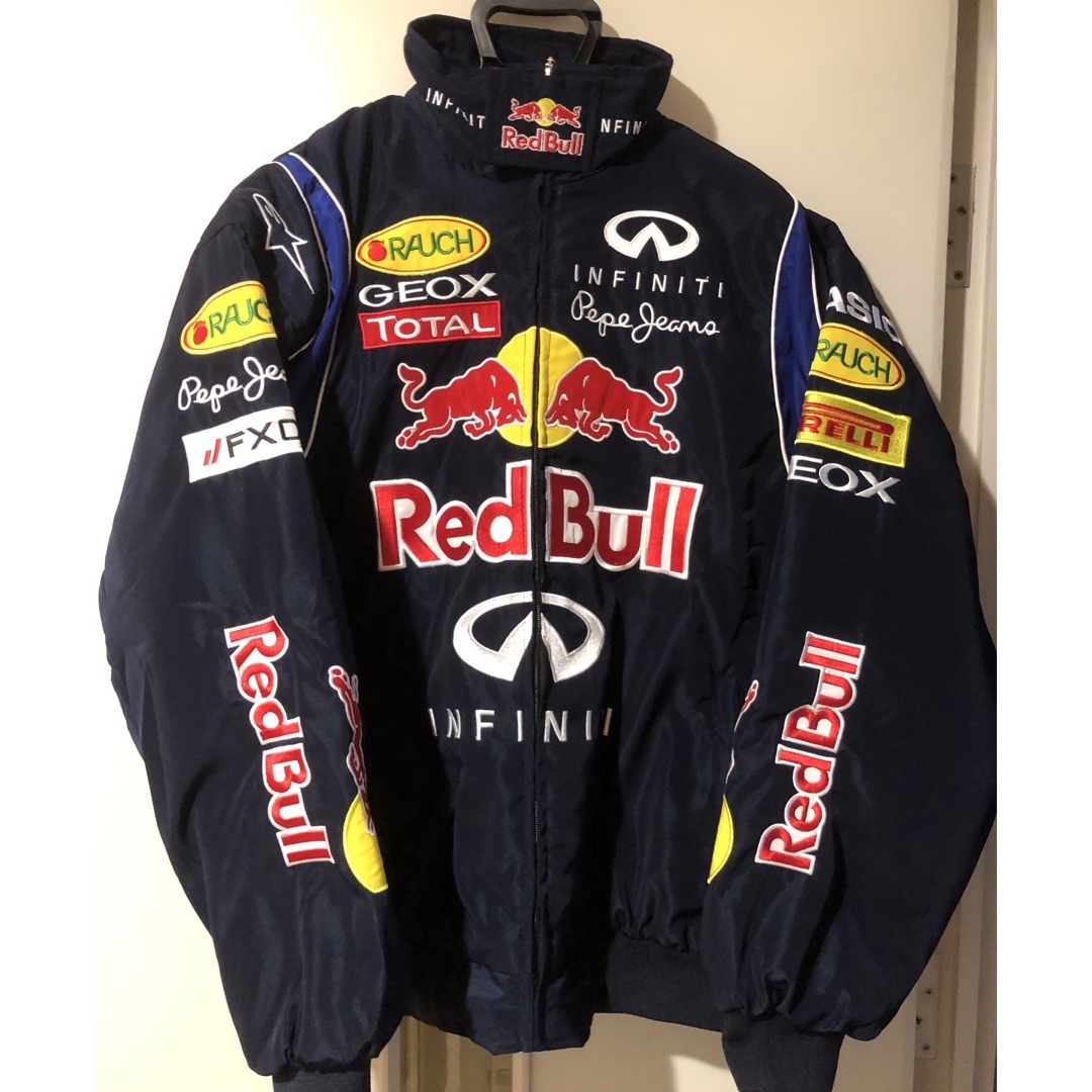 Red Bull - レーシングジャケットXLサイズ 中綿 刺繍 レッドブルの通販