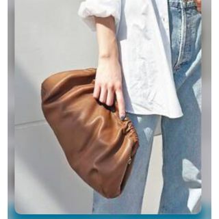 DEUXIEME CLASSE（クラッチバッグ）のフリマアイテム一覧