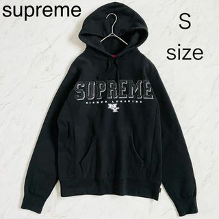 Supreme（パーカー）のフリマアイテム一覧
