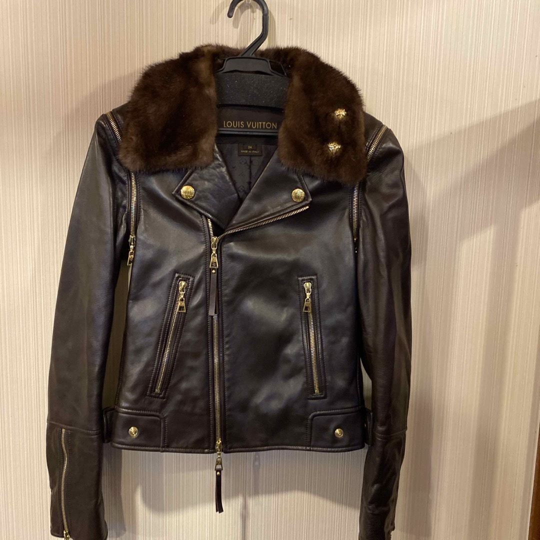 LOUIS VUITTON - 週末限定ルイ.ヴィトン レア ライダースジャケット 34
