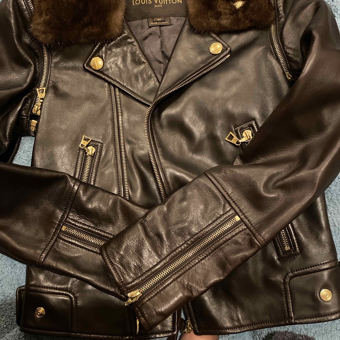 LOUIS VUITTON - 週末限定ルイ.ヴィトン レア ライダースジャケット 34