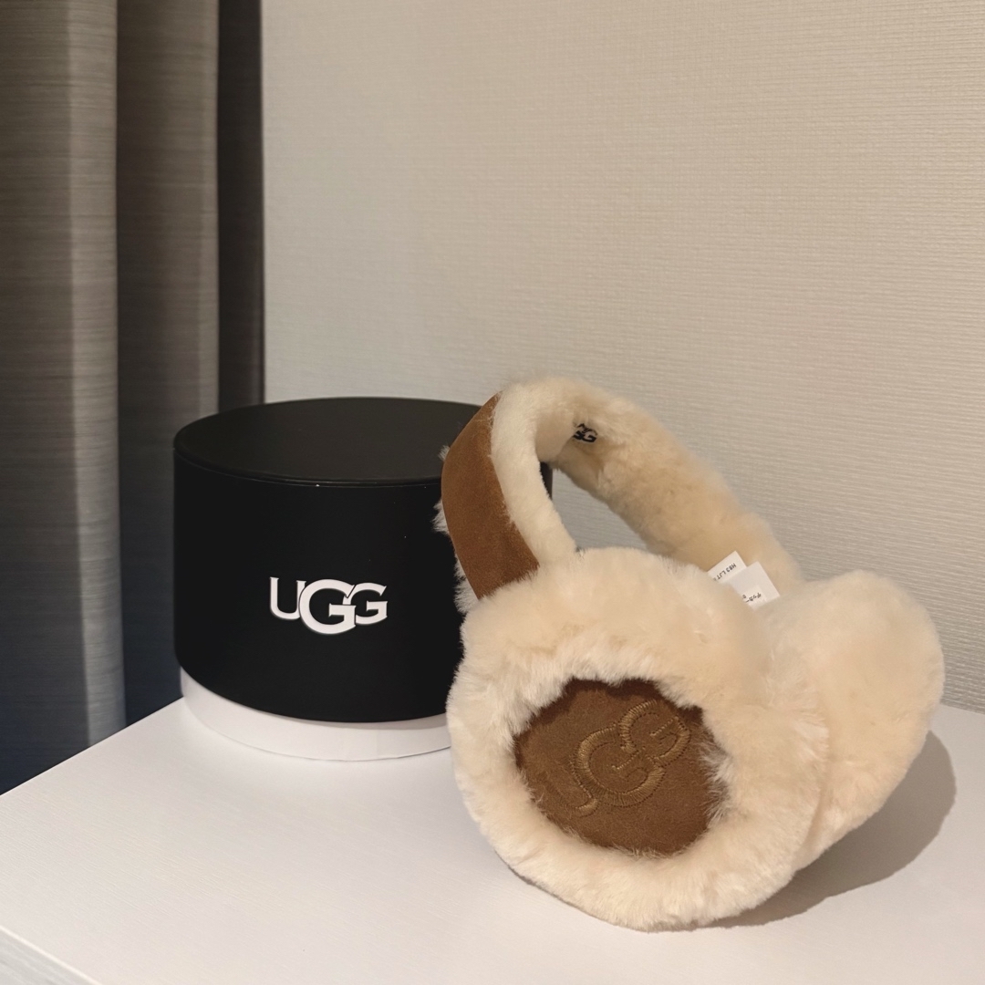 UGG - UGGイヤーマフの通販 by りせ｜アグならラクマ