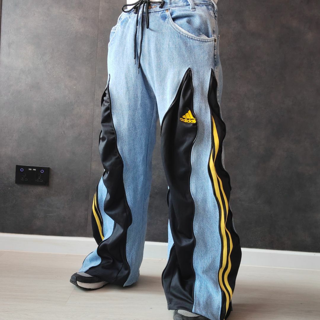 アディダス リメイクパンツ デニムジーンズ 4ジッパーの通販 by たっき