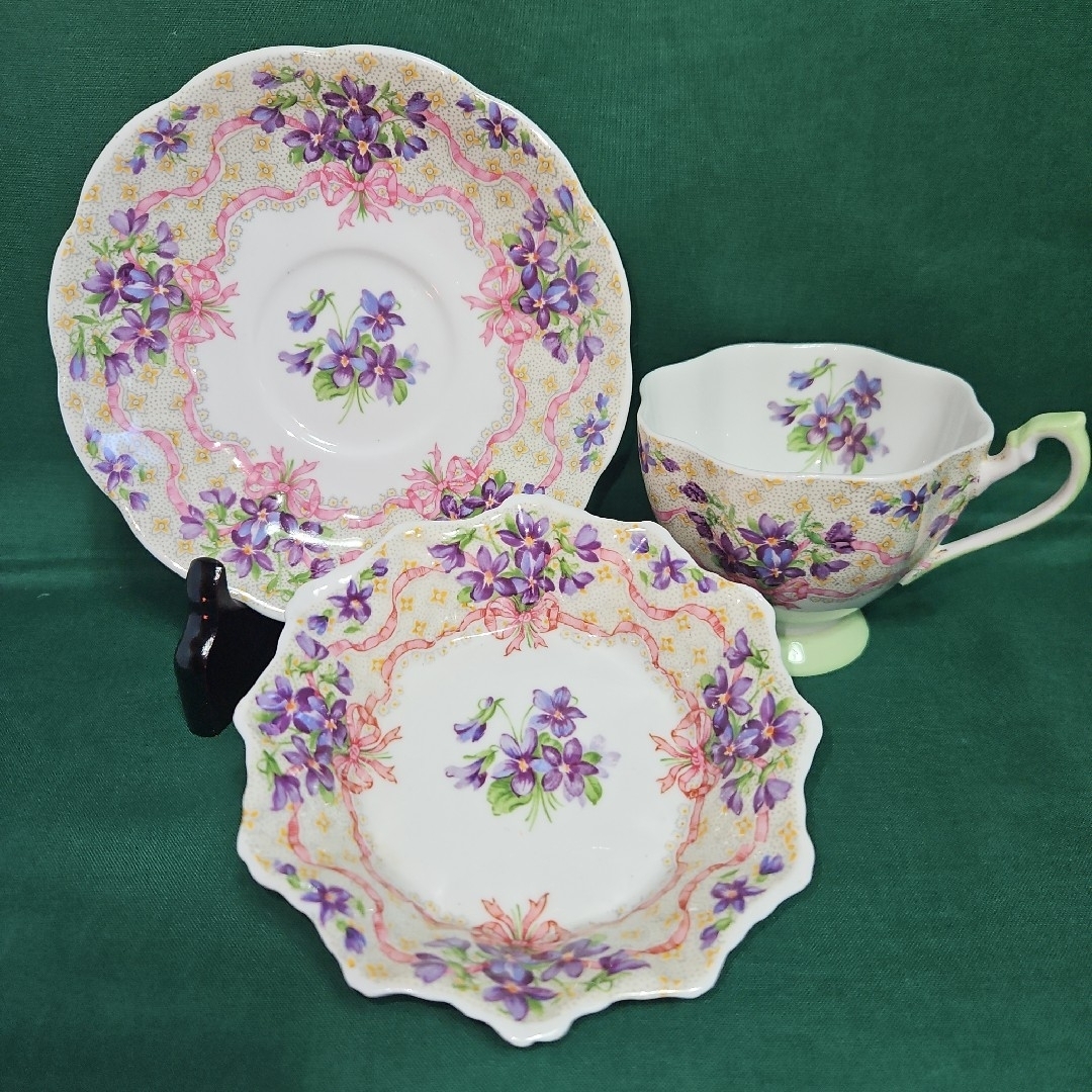 ROYAL ALBERT - レア クイーンアン スイート バイオレット トリオ 金彩