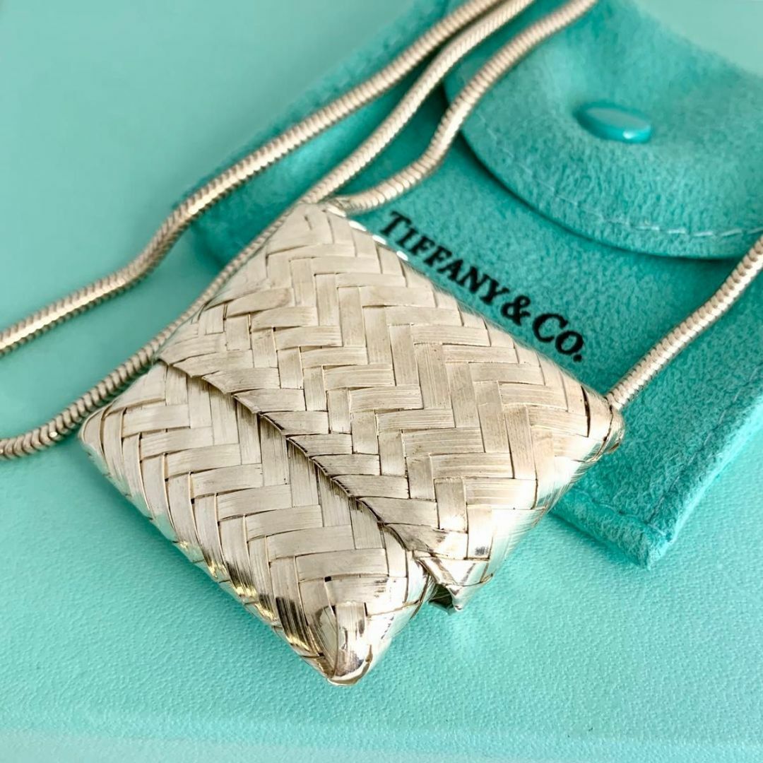 Tiffany & Co. - ティファニー イントレチャート バッグ ピルケース