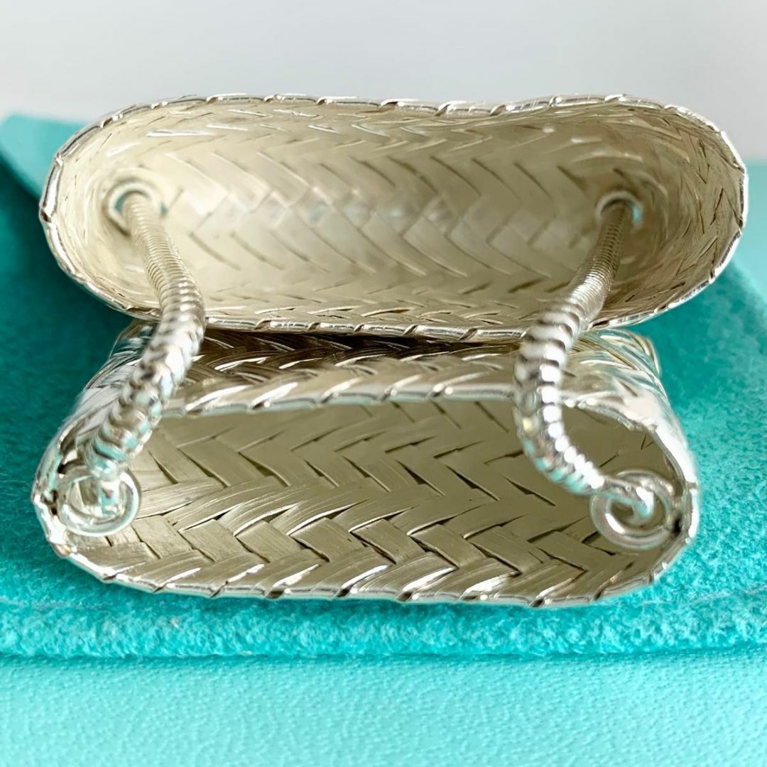 Tiffany & Co. - ティファニー イントレチャート バッグ ピルケース