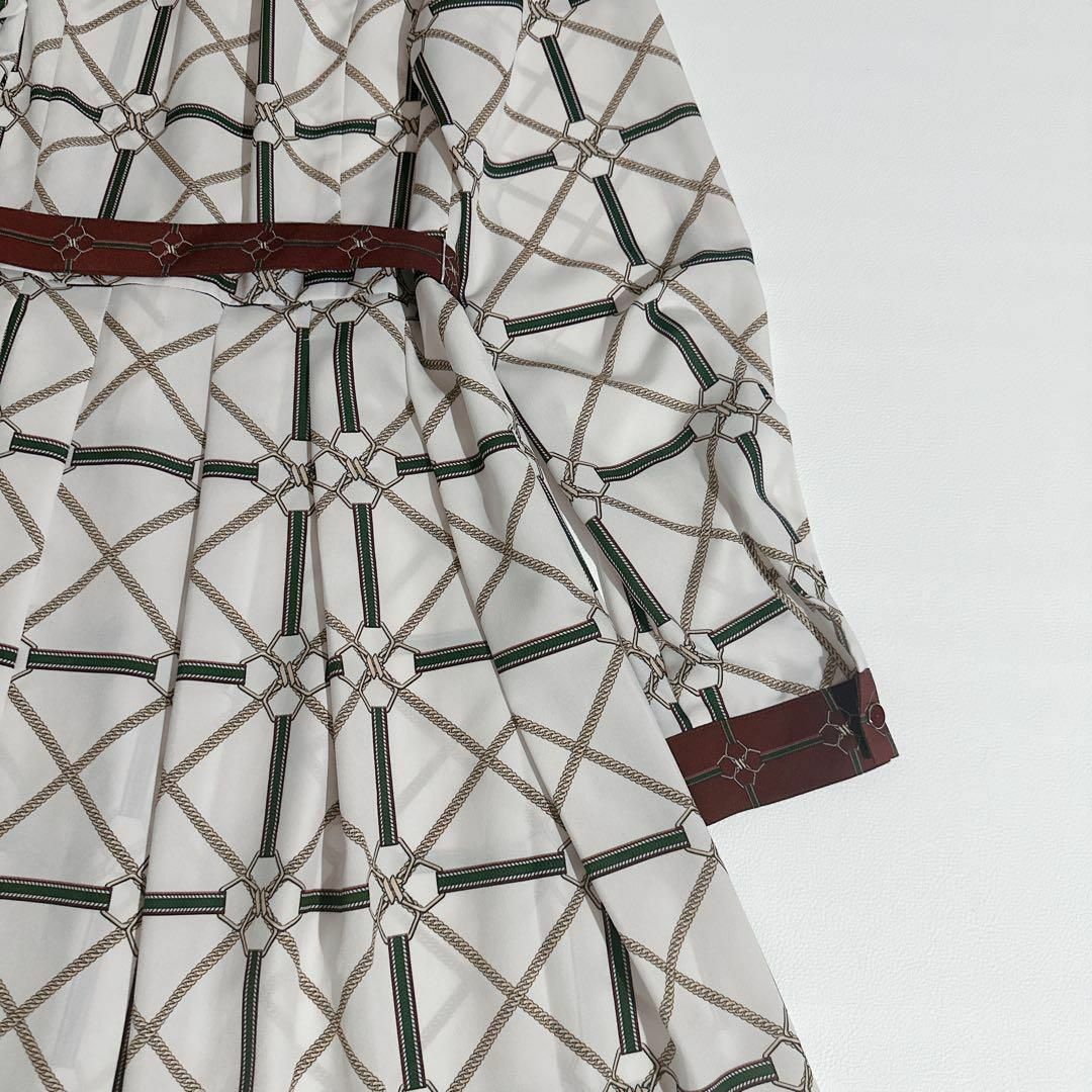 GRACE CONTINENTAL - 未使用級ꕥダイアグラム チェーンベルトプリント