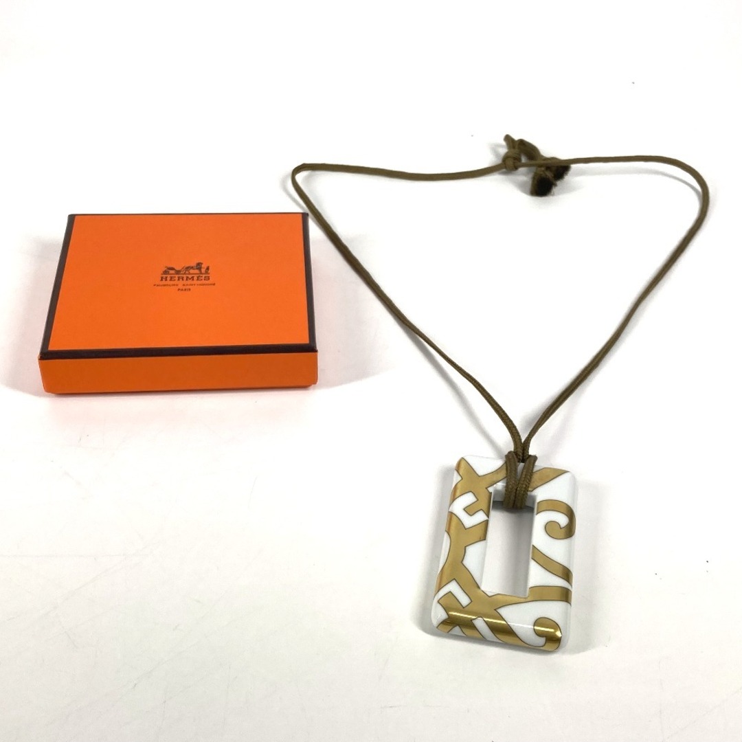 HERMES - エルメス HERMES アクセサリー 陶器 ネックレス ポーセリン