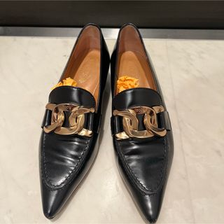 TOD'S（ローファー/革靴 ・ ゴールド/金色系）のフリマアイテム一覧