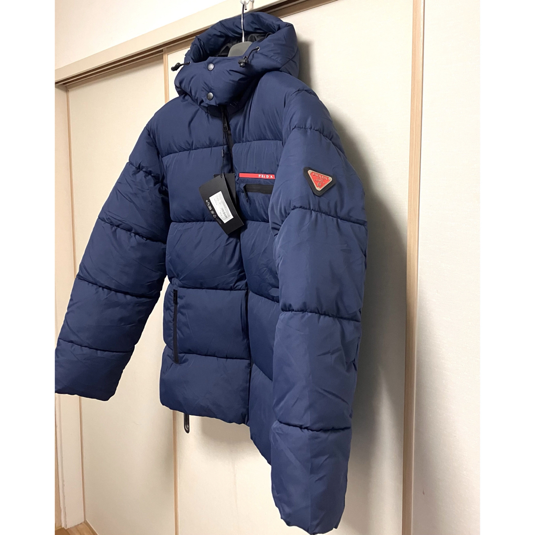 人気ブランドPRADA☆プラダロゴ付きダウン ジャケットサイズ XL NAVY色