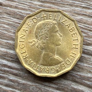 古銭 イギリス1967年 エリザベス女王 3ペンス 八角形 硬貨の通販 by