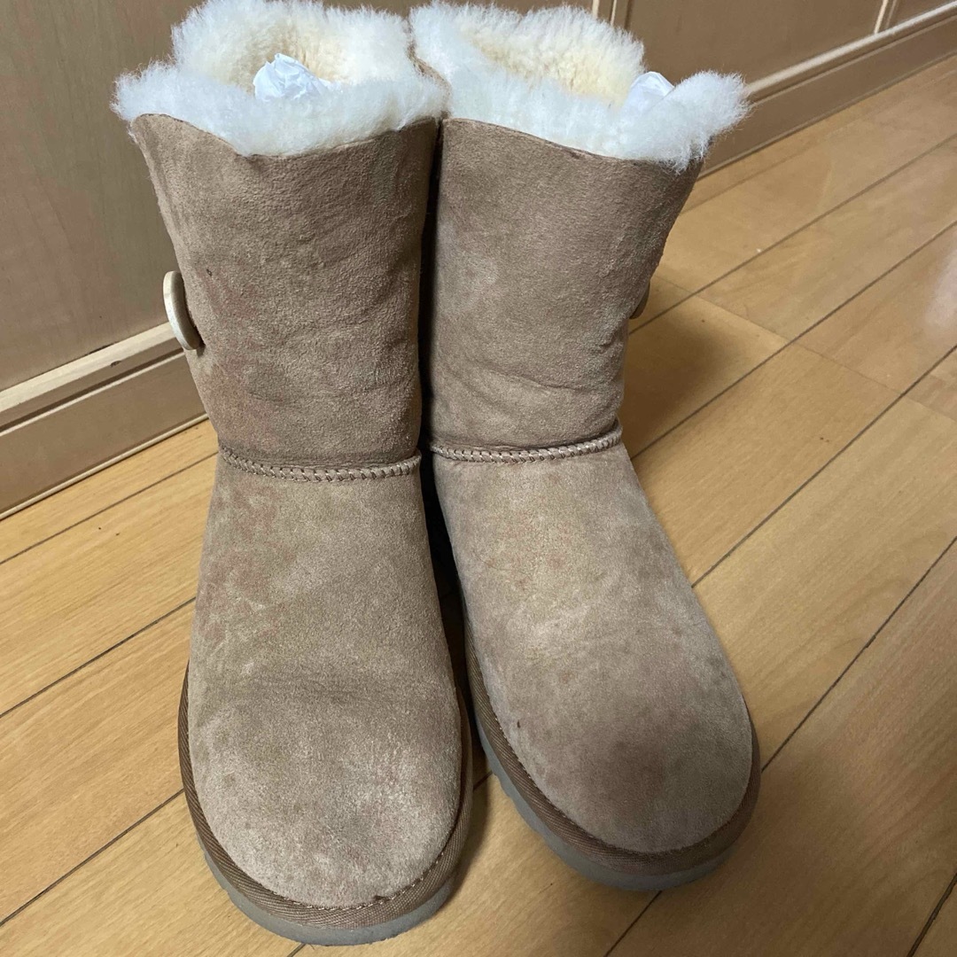 UGG - UGG ムートンブーツ ベージュ 24の通販 by ( ´͈ ᗨ `͈ )◞♡⃛s