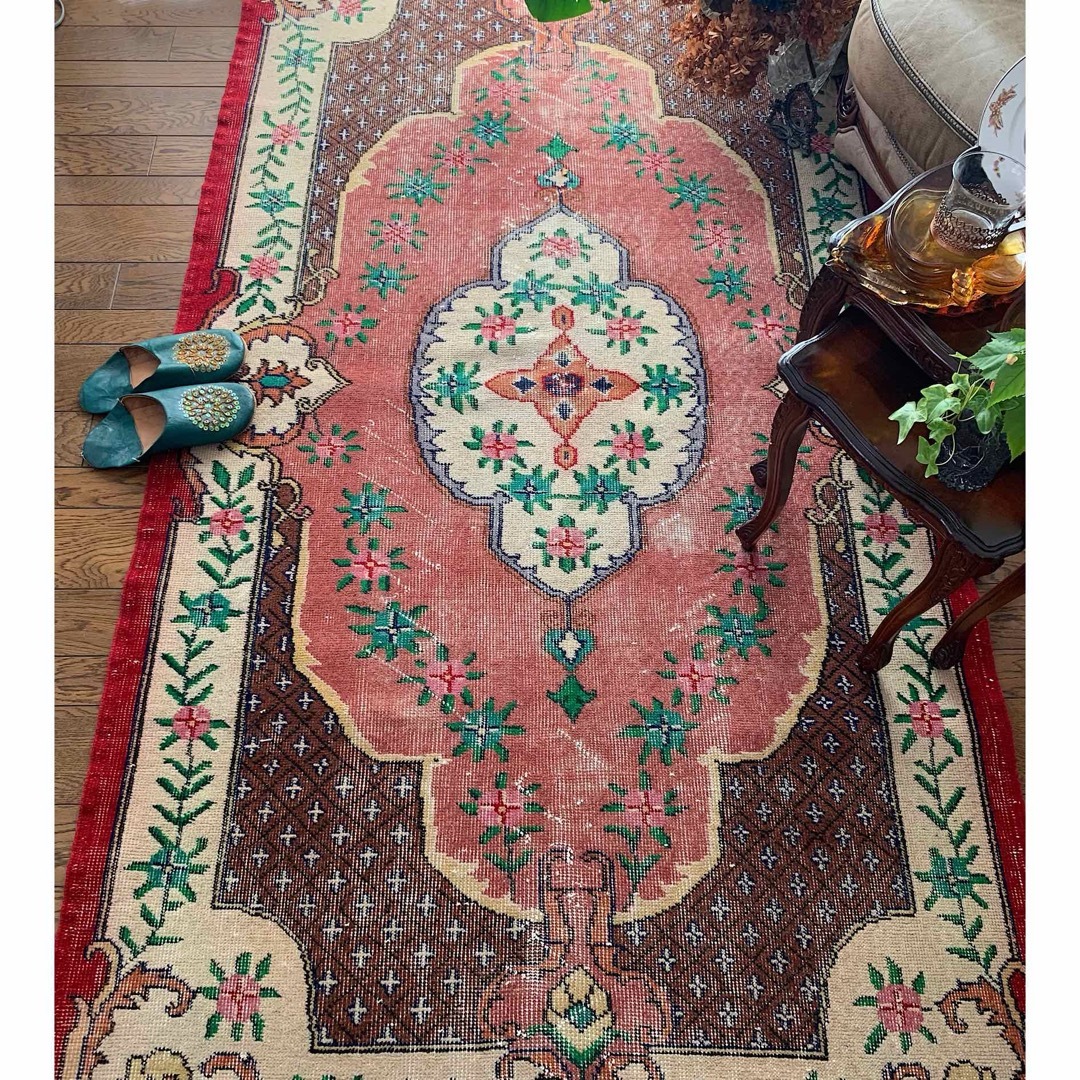 訳あり 超レア トルコヴィンテージラグ ローズ 206×113 薔薇