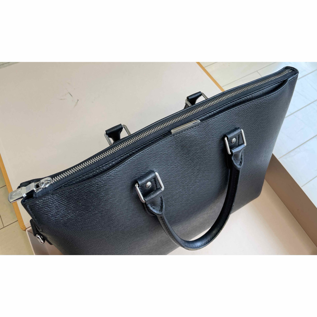 LOUIS VUITTON - Louis Vuitton Anton Taiga ブリーフケースの通販 by