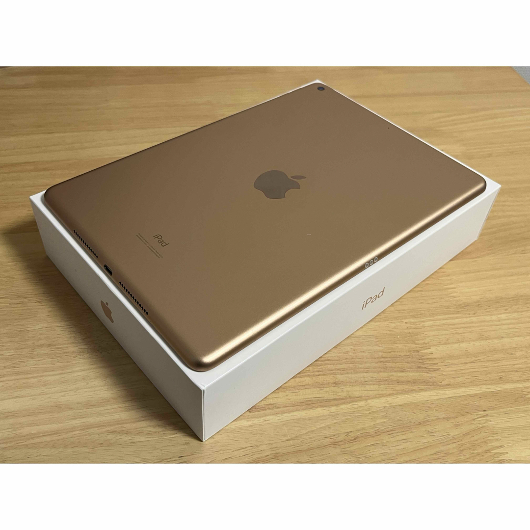 iPad 第8世代 Wi-Fi 32GB ゴールド ケース付きの通販 by cookie0246's