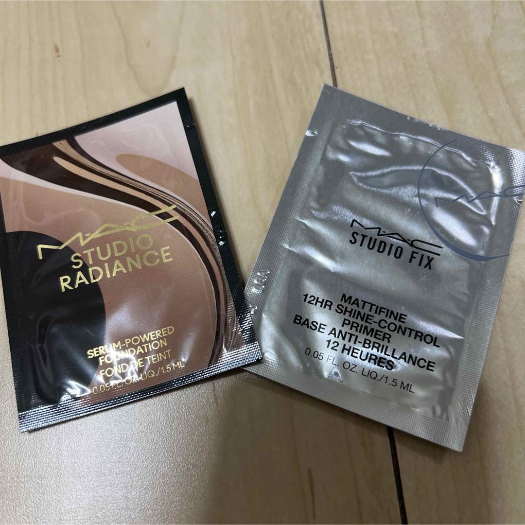 MAC Lightful C & Studio Fix トライアルポーチセット MAC Lightful C