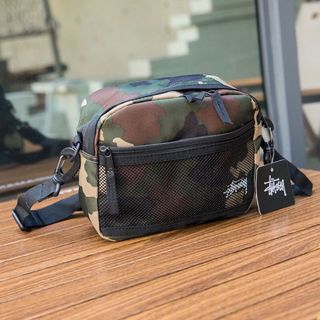 STUSSY（バッグ）のフリマアイテム一覧