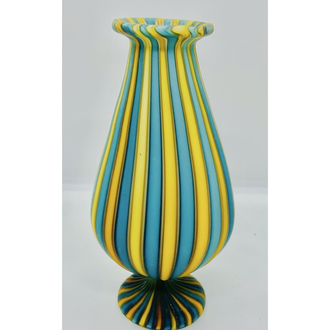 藤田喬平 美しい「新緑色吹雪紋花瓶」 藤田喬平 美しい「新緑色吹雪紋