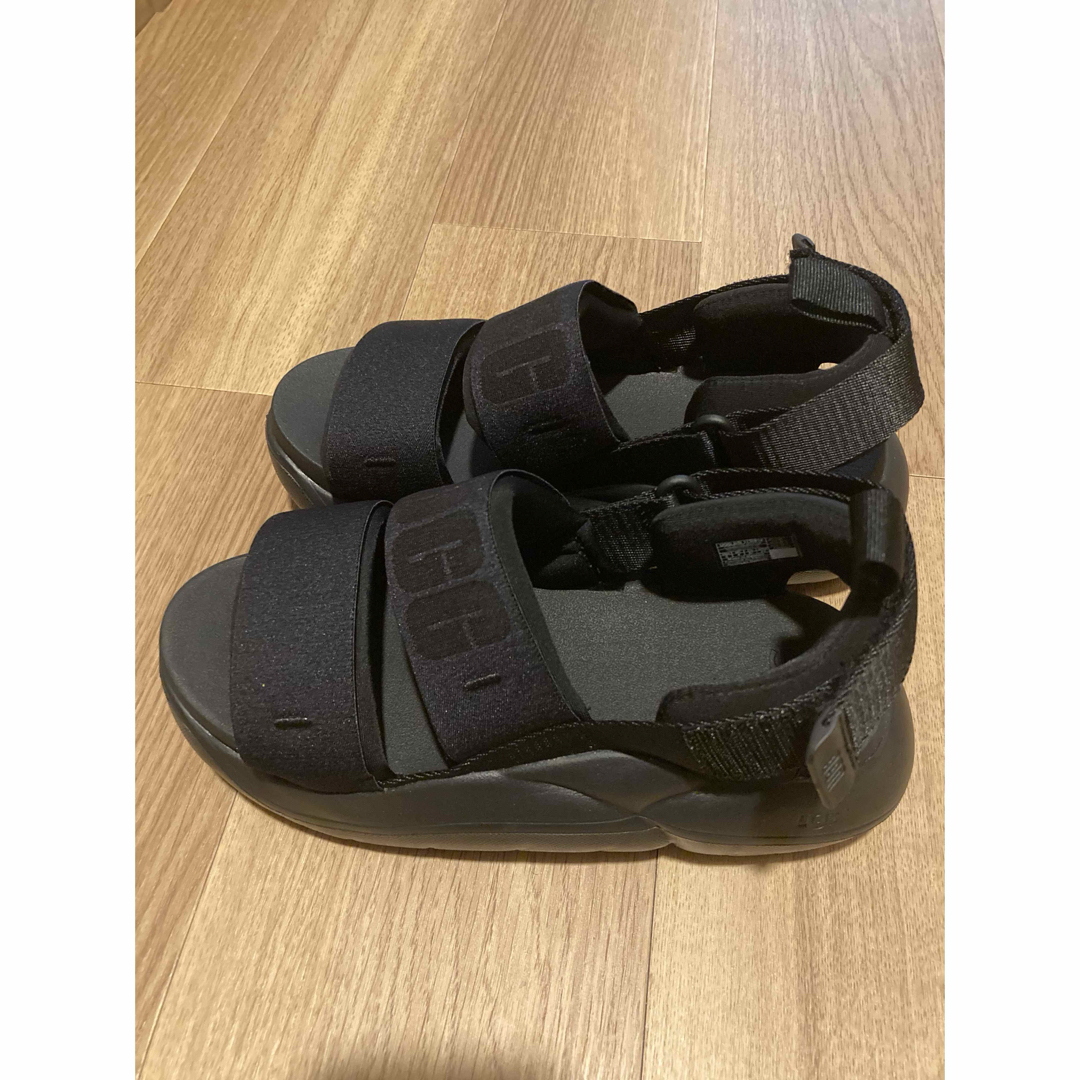 UGG - UGG厚底サンダル箱無し未使用に近いの通販 by 吉田 愛's shop