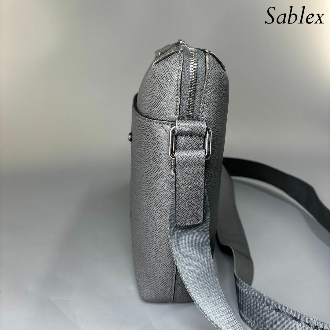 LOUIS VUITTON - 【極美品】ルイヴィトン タイガ グリゴリ