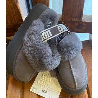 美品 UGG アグ ファー サンダル もこもこ グレー/ブラック JAP25 2026