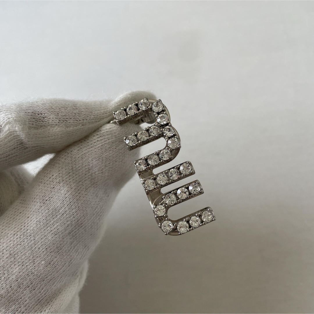 MIU MIU - 【ミュウミュウ】クリスタルピアス アシンメトリー ロゴ