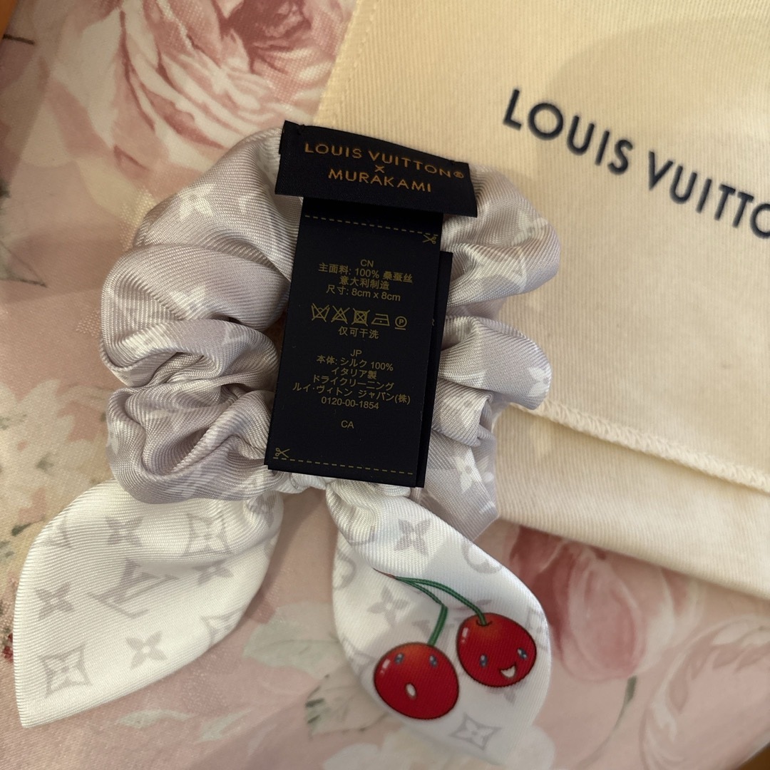 LOUIS VUITTON - 新作ルイヴィトン🍒村上隆 シュシュ シール