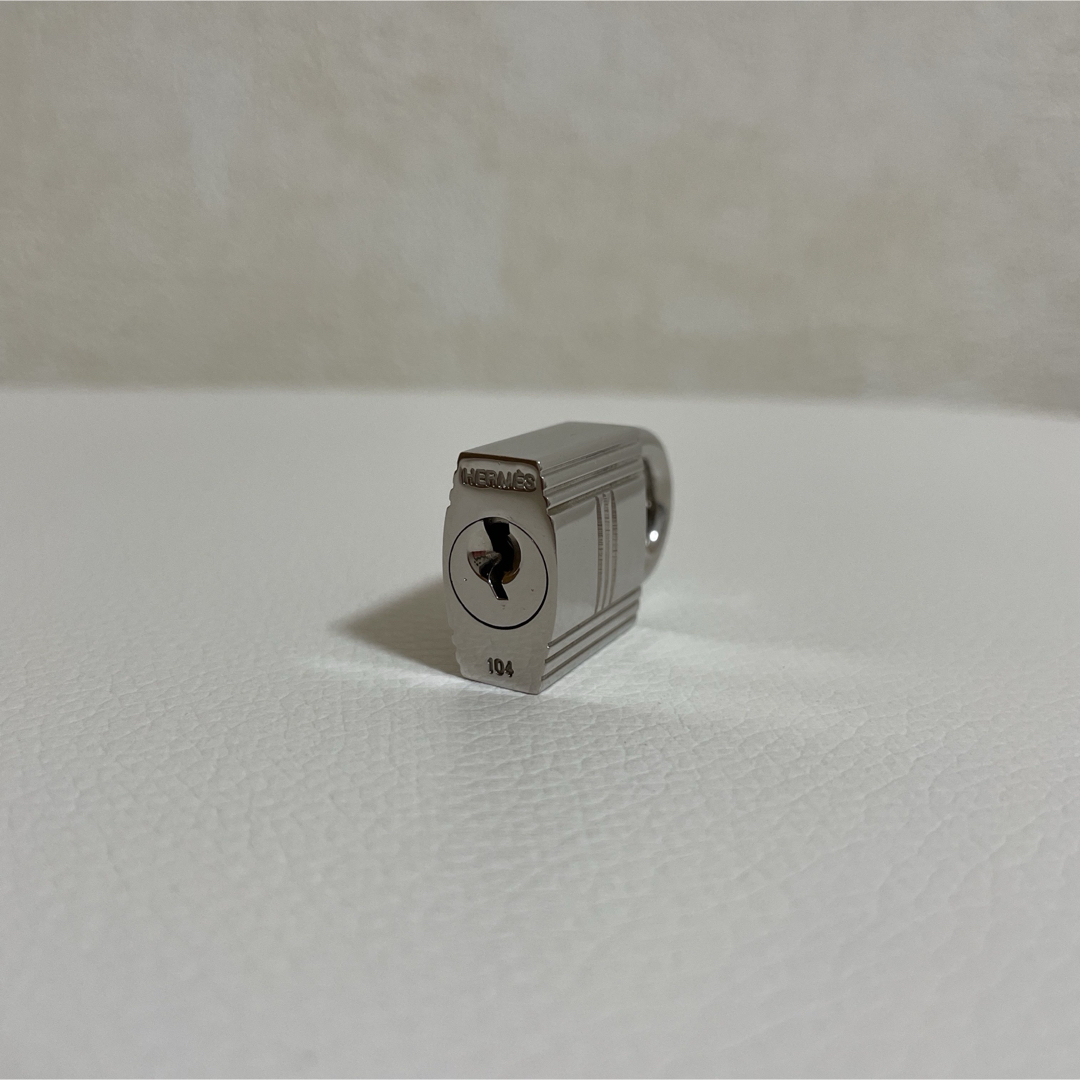 HERMES - 【極美品】HERMES カデナ エルメス 鍵付き 104番の通販 by