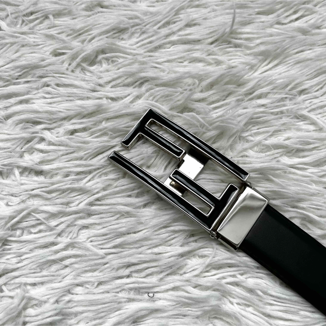 FENDI - 【極美品】フェンディ ベルト ズッカ ロゴ シルバー メンズ
