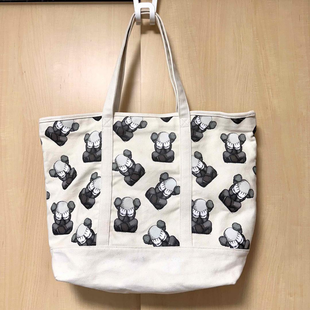 UNIQLO - KAWS × UNIQLO - トートバッグの通販 by Pierre's shop