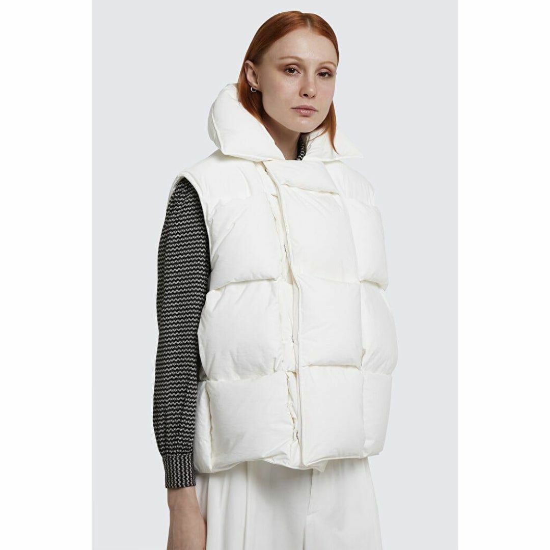 極美品 ボッテガヴェネタ イントレチャート 中綿 ナイロン