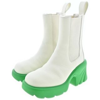 BOTTEGA VENETA（ブーツ ・ ホワイト/白色系）のフリマアイテム一覧