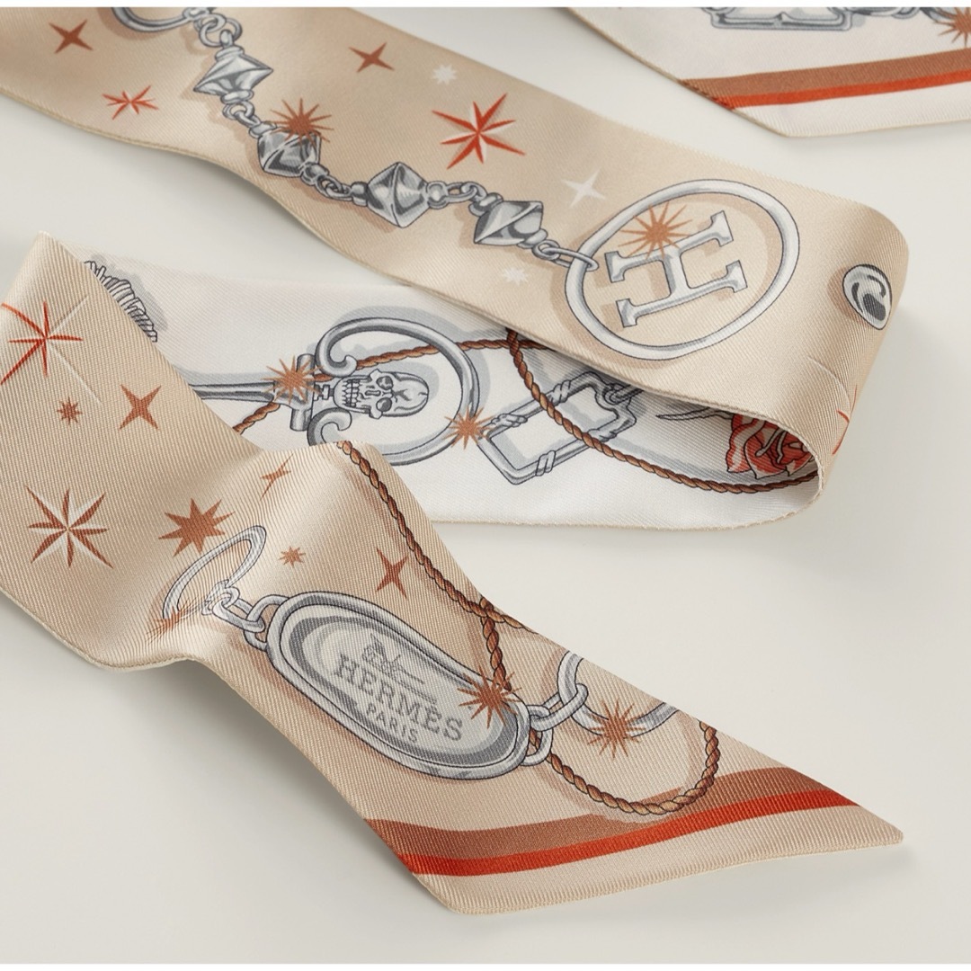 HERMES - 専用！新品未使用 エルメス ツイリー 《セ・ラ・フェット》超