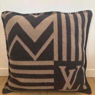 LOUIS VUITTON（クッション）のフリマアイテム一覧