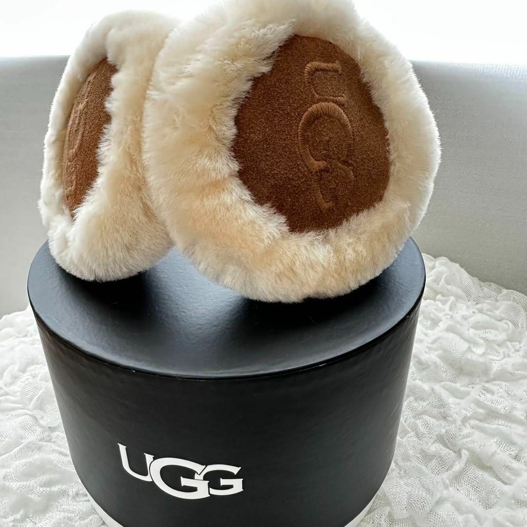 UGG - 【UGG正規品】 ロゴ刺繍イヤーマフ 耳あて チェストナットの通販