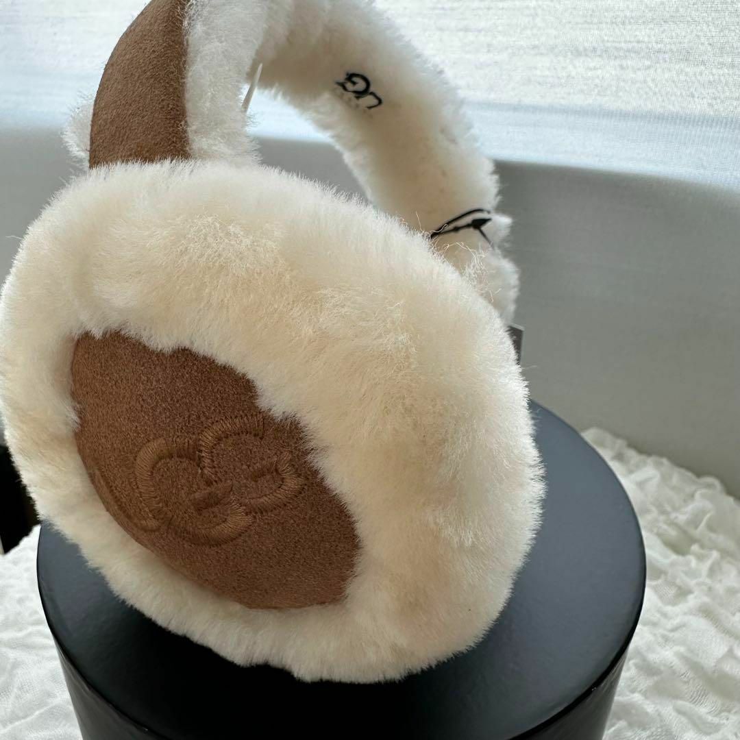 UGG - 【UGG正規品】 ロゴ刺繍イヤーマフ 耳あて チェストナットの通販